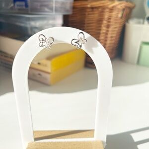 NIP Small Silver Butterfly Fashion  Earrings